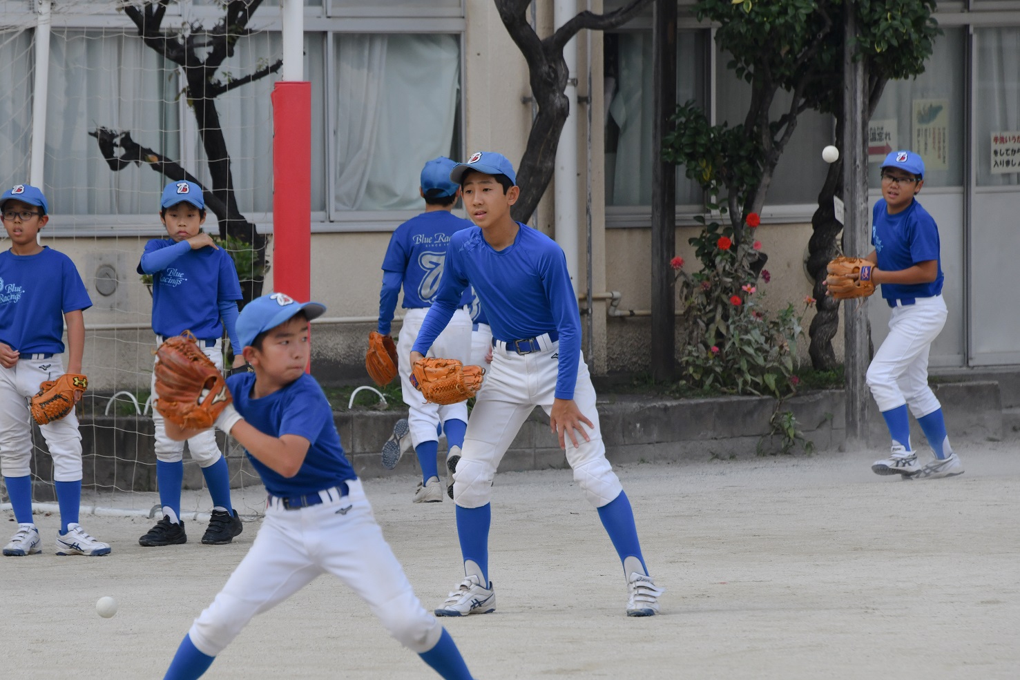 学童秋季トーナメント決勝戦の写真